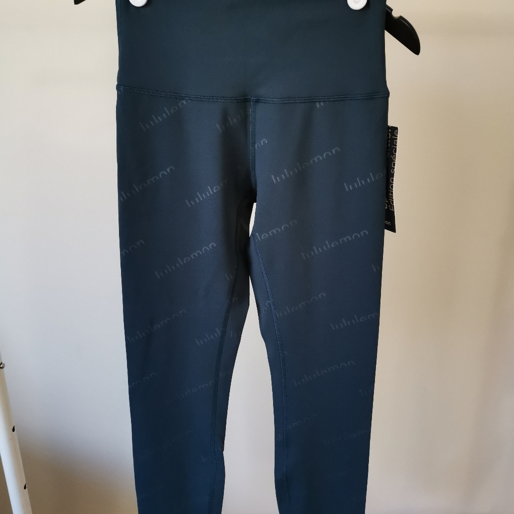 Lululemon wunder trian 25" Logo